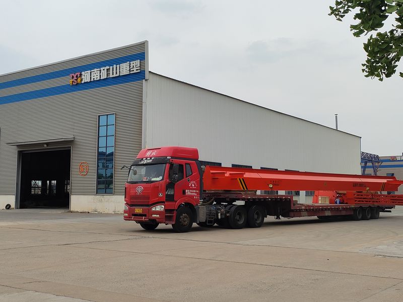 電動(dòng)葫蘆門式起重機(jī) MHxh10t—20m 制作完成，發(fā)往新疆交付客戶使用。